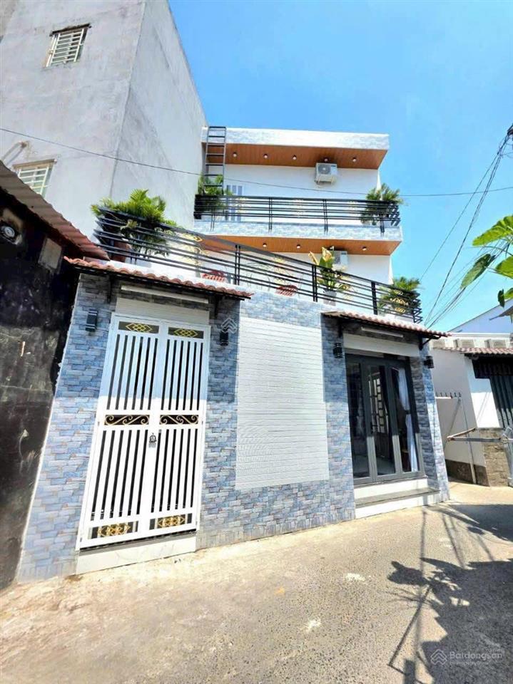 Bán nhà 3 tầng mới đẹp góc 2 mặt tiền xe hơi tới nhà