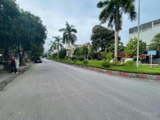 Cần tiền bán gấp nhà phố 87m2 đường đôi trần hưng đạo  hoà bình, giá bán rẻ nhất thị trường!