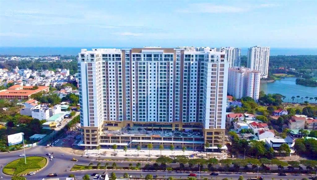 Căn 3pn2wc góc 103m2  nhà trống  tầng trung  5,2 tỷ chốt