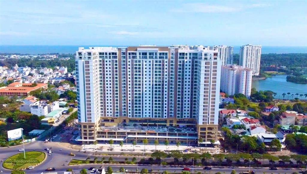 Bán gấp căn 2pn2wc vung tau centre point  tầng trung  nhà trống  3,8 tỷ