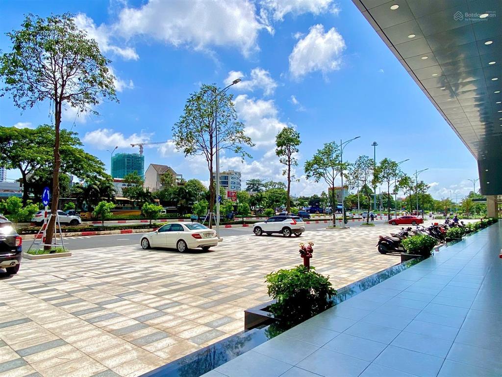 Bán gấp căn 2pn2wc vung tau centre point  tầng trung  nhà trống  3,8 tỷ