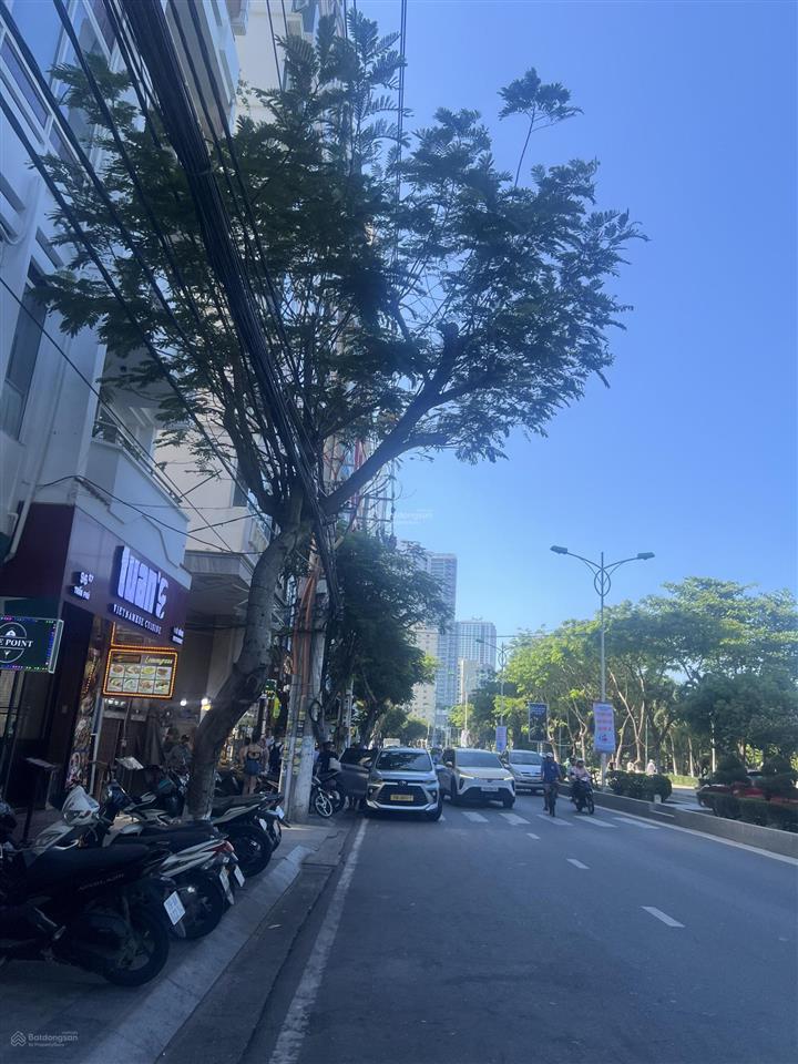 Bán khách sạn 3 sao mặt tiền trần phú, lộc thọ, trung tâm tp nha trang