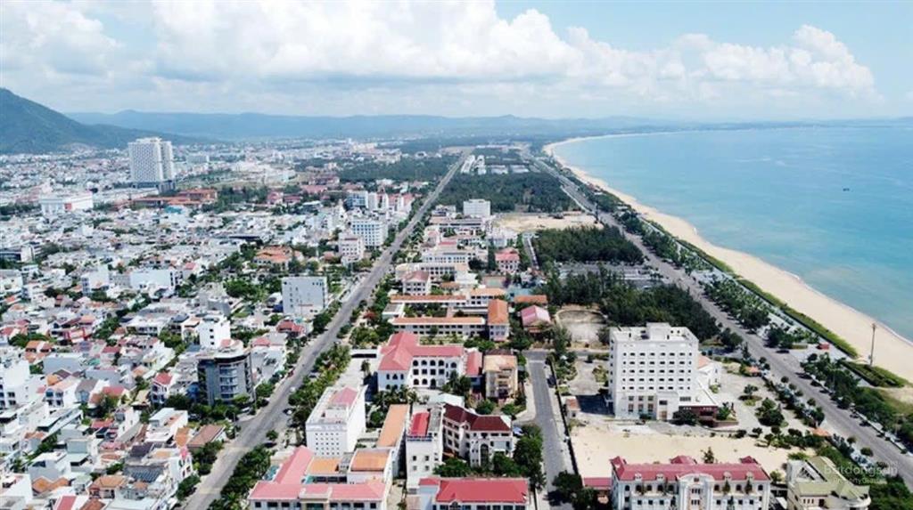 Bán căn nhà 5 tầng mt bà triệu, tuy hòa, đắk lắk