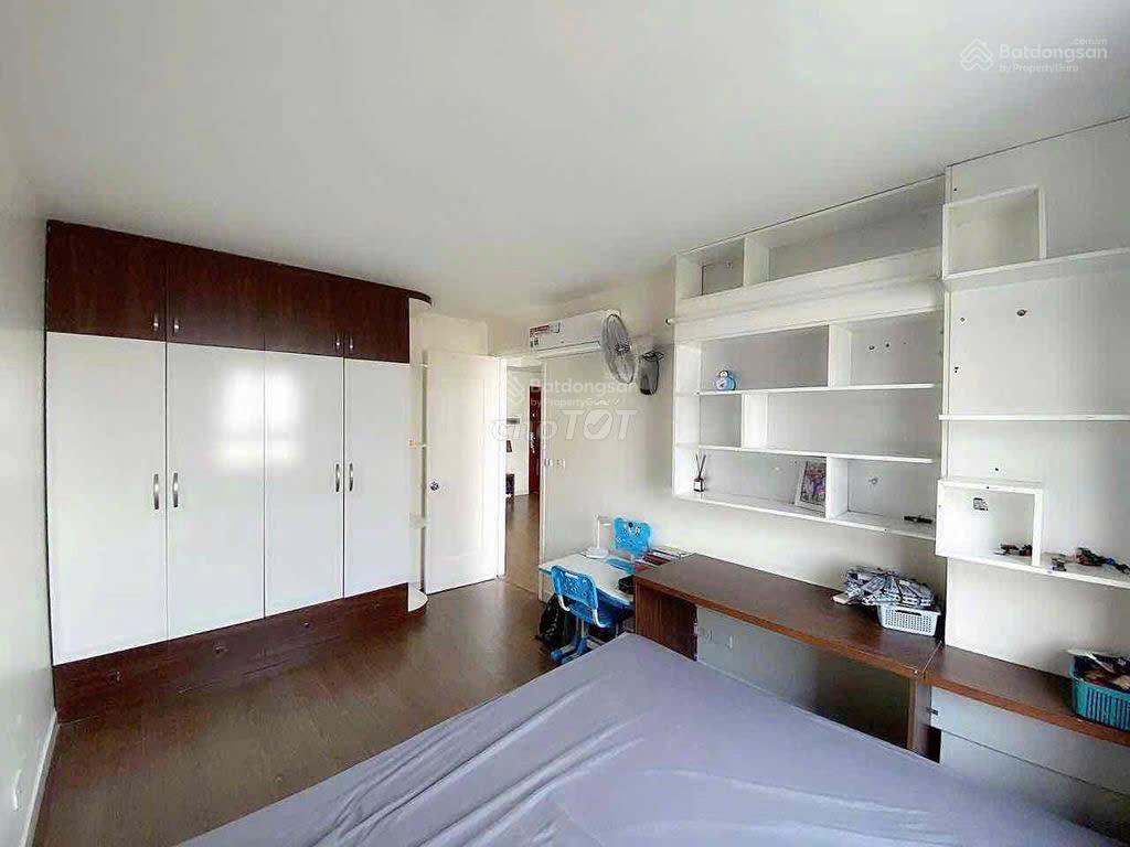Chính chủ cần bán chung cư rice city sông hồng căn đẹp 70m, 2 ngủ 2 wc. giá 4,5tỷ