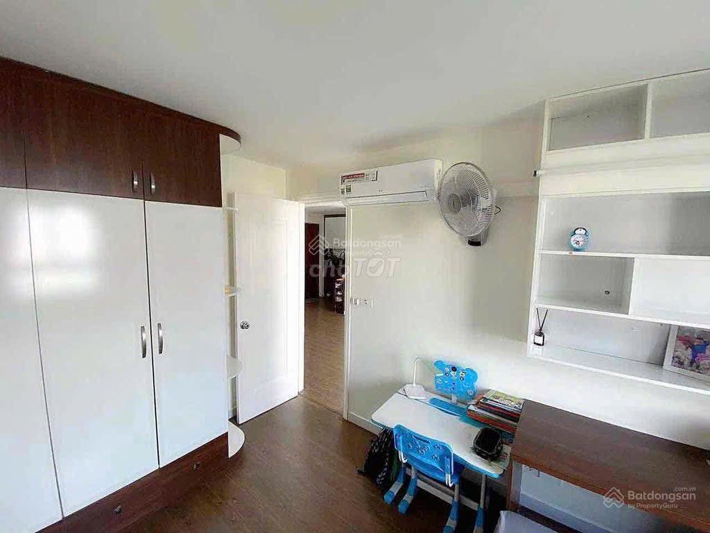 Chính chủ cần bán chung cư rice city sông hồng căn đẹp 70m, 2 ngủ 2 wc. giá 4,5tỷ