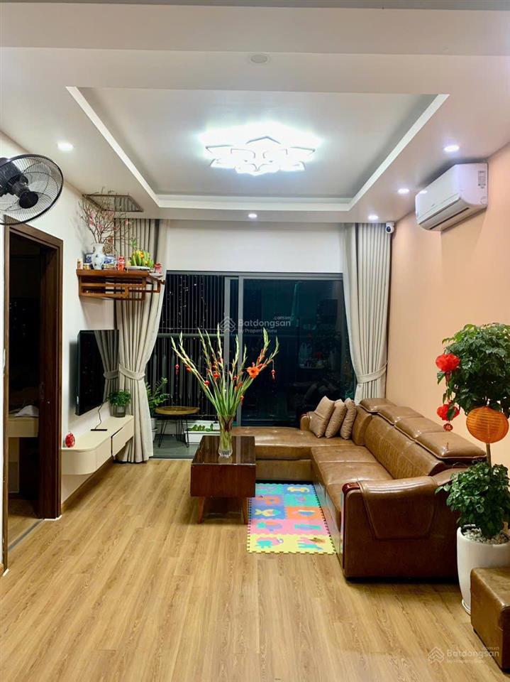 Tôi chủ nhà bán căn hộ 2 phòng ngủ chung cư c1 c2 xuân đỉnh tầng trung hướng đông nam nhà đẹp