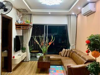 Tôi chủ nhà bán căn hộ 2 phòng ngủ chung cư c1 c2 xuân đỉnh tầng trung hướng đông nam nhà đẹp