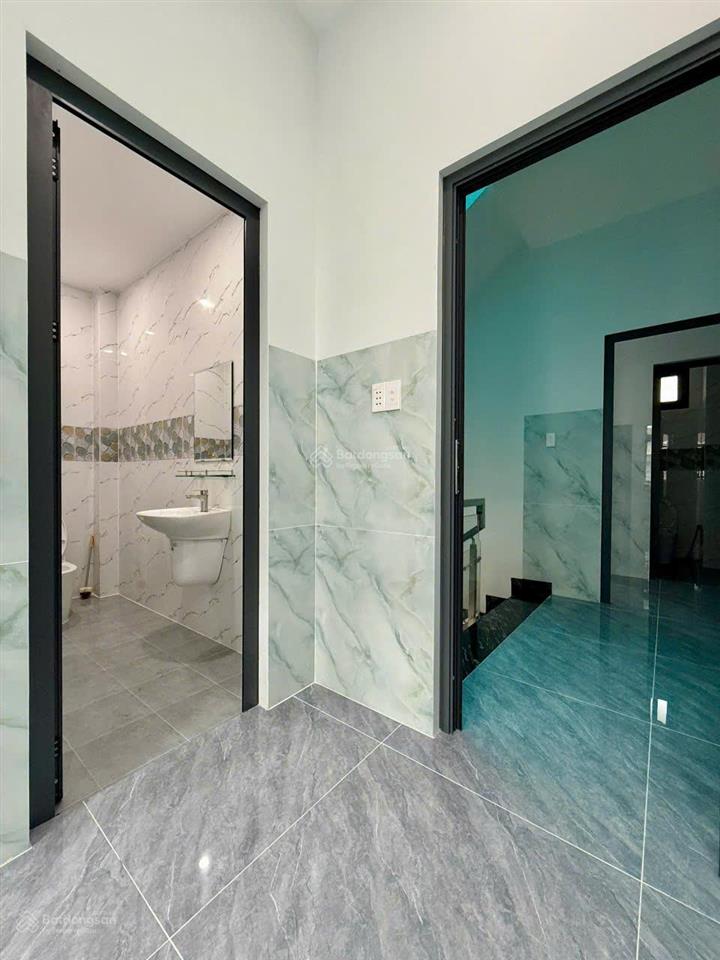 Bán nhà sổ hồng chính chủ 160m2 thành phố tân uyên giá 3,1 tỷ