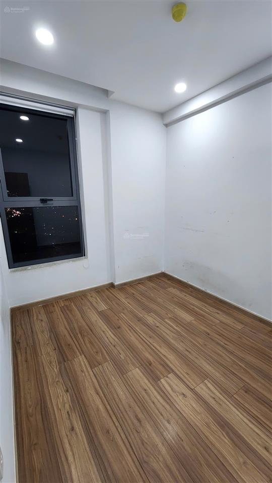 Chính chủ gửi bán căn 2pn  2wc 57m2 bcons green view thoáng không bị chắn, giá 2,43 tỷ còn bớt