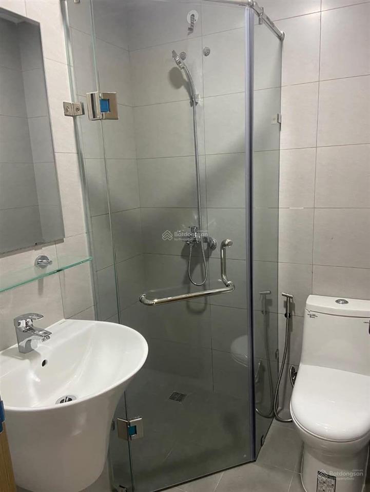 Căn 2pn 2wc 51m2 hướng đông nam view hồ bơi bcons sala. giá 1,8 tỷ  0908 235 *** bình
