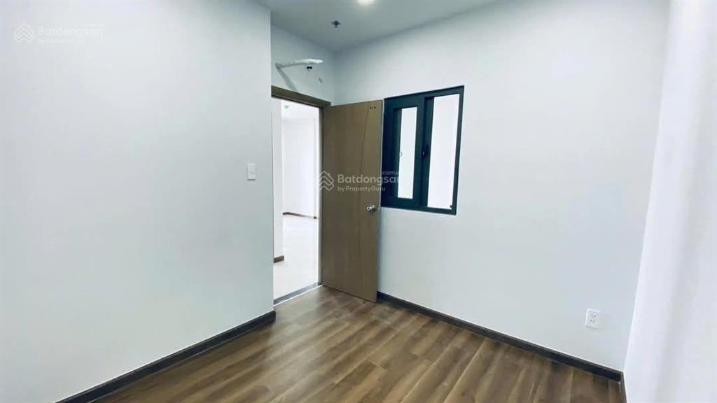 Căn 2pn 2wc 51m2 hướng đông nam view hồ bơi bcons sala. giá 1,8 tỷ  0908 235 *** bình