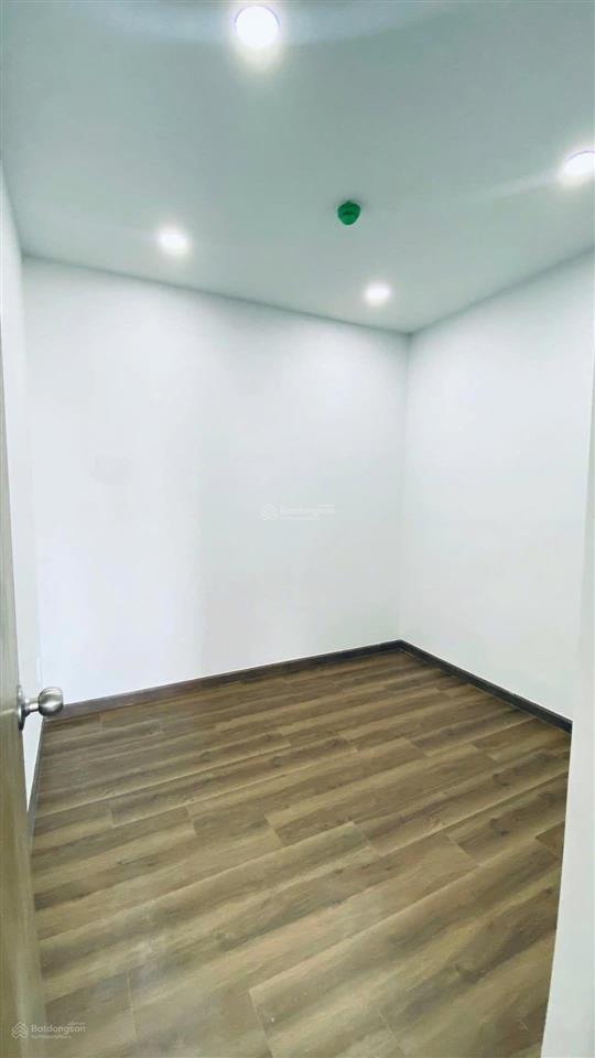 Căn 2pn 2wc 51m2 hướng đông nam view hồ bơi bcons sala. giá 1,8 tỷ  0908 235 *** bình