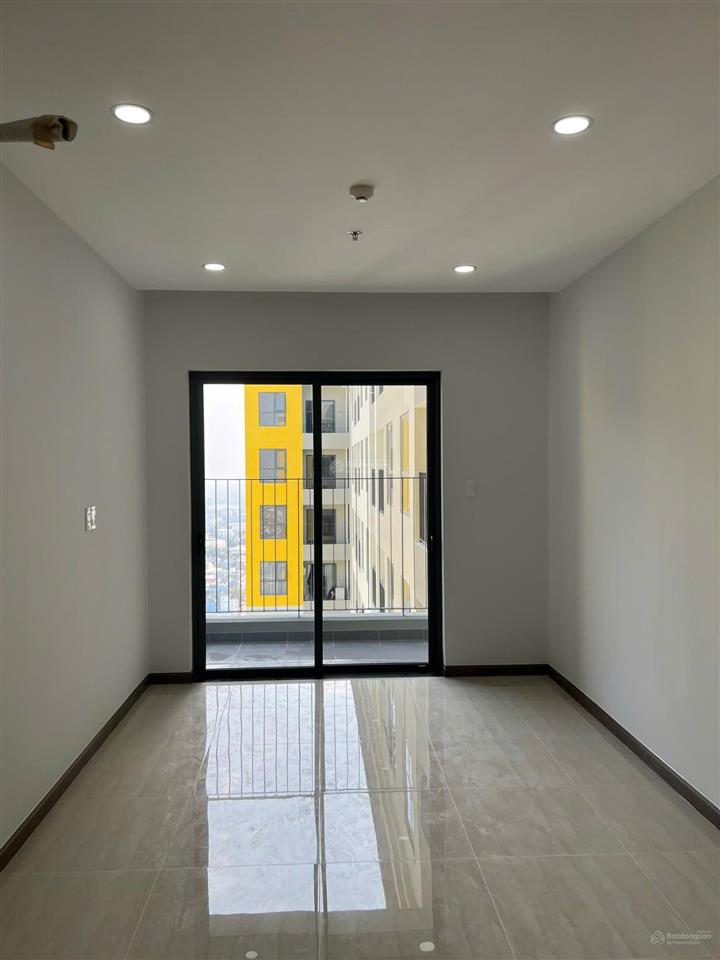 Chính chủ gửi bán lô góc 53m2 giá 2,5ty bao thuế phí, ưu điểm cả 2pn và 2wc đều có cửa sổ.