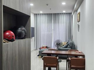 Cho thuê căn 2pn 2wc 72m2 full nội thất, hướng đông nam view hồ đá và làng đại học giá 8.5tr