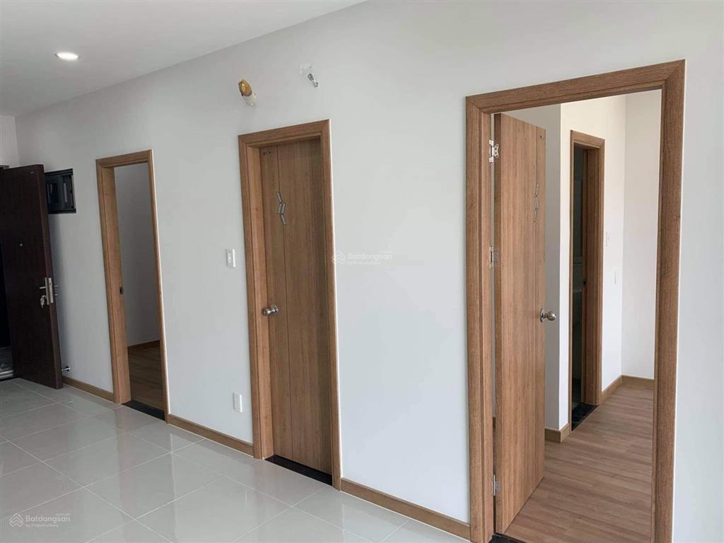 Bán căn 2 phòng ngủ, 2wc diện tích 53,6m2 chung cư bcons miền đông giá 2,3 tỷ, sổ sẵn hỗ trợ vay.