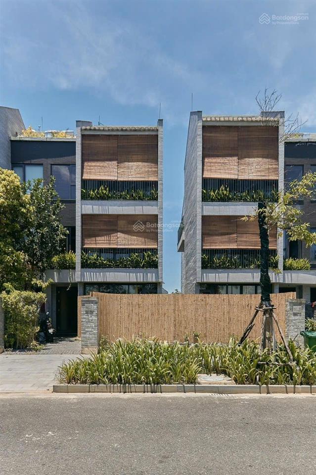 Villa 3 tầng, 5pn vip khu casamia hội an
