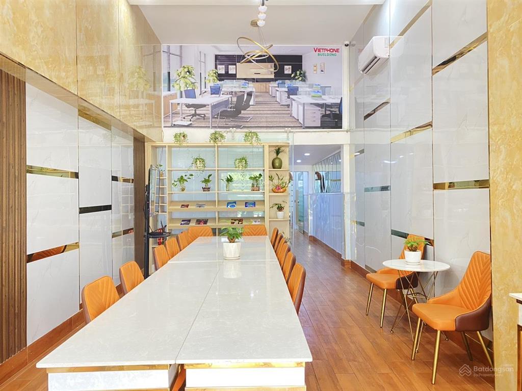 Mặt bằng trệt cho thuê làm văn phòng, showroom, phòng vé máy bay, du lịch, visa....tại quận 1