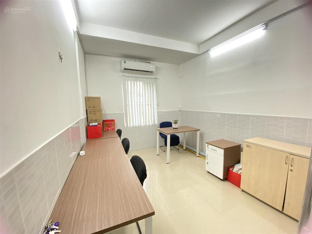 Văn phòng quận 1 tại phan kế bính có sẵn nội thất tại quận 1.  0981 291 ***  ms. nhung