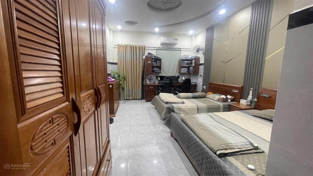 Bán nhà hẻm nhựa 10m thông đường lê trọng tấn 4.05x 19m đúc 2.5 tấm mới nội thất cao cấp