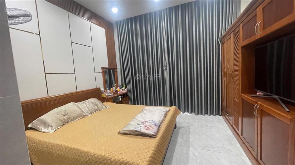 Bán nhà hẻm nhựa 10m thông đường lê trọng tấn 4.05x 19m đúc 2.5 tấm mới nội thất cao cấp