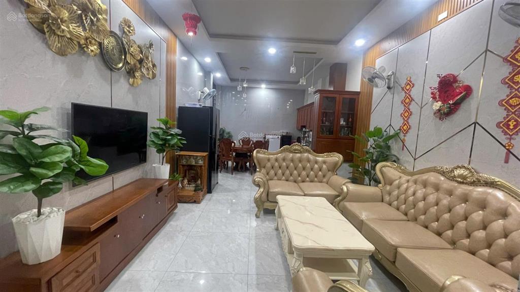 Bán nhà hẻm nhựa 10m thông đường lê trọng tấn 4.05x 19m đúc 2.5 tấm mới nội thất cao cấp