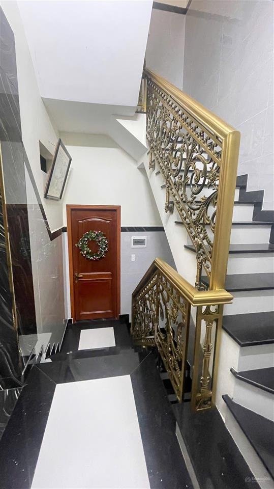 Bán nhà hẻm nhựa 10m thông đường lê trọng tấn 4.05x 19m đúc 2.5 tấm mới nội thất cao cấp