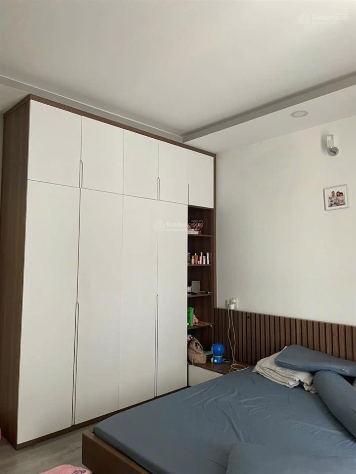 Bán nhà 5.1m x14m đúc 3.5 tấm ngay đh công thương tp.hcm