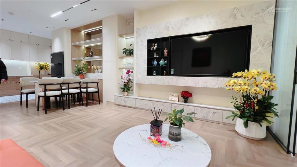 Bán ch đẹp t11 times city, 83m2, 8 tỷ, 2pn, 2wc, nhiều tiện ích uy tín tại minh khai, hai bà trưng