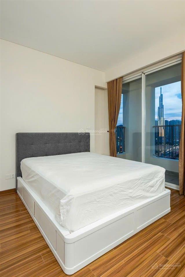 Cần bán gấp căn góc 3pn 136m2, giá 13 tỷ, lầu cao, view đẹp