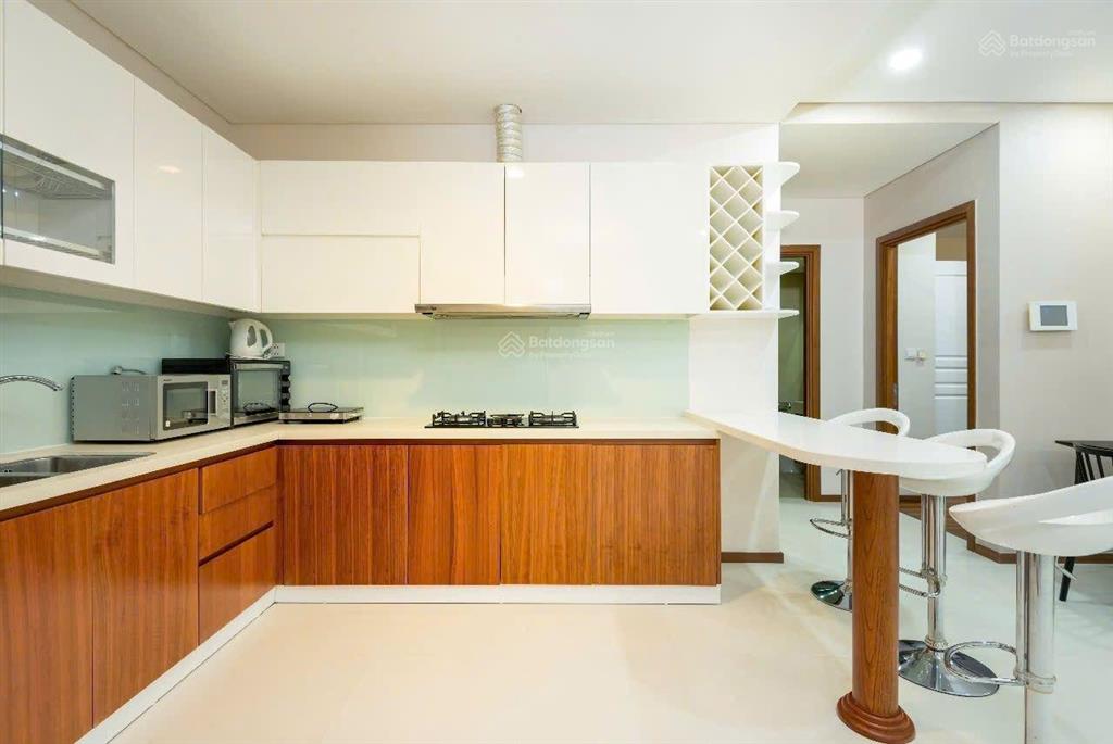 Cần bán gấp căn góc 3pn 136m2, giá 13 tỷ, lầu cao, view đẹp