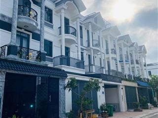 Sập chứng khoán, cần sang lại căn nhà 100m2 hoàn thiện 3 tầng, sổ hồng hoàn công dự án centana q9