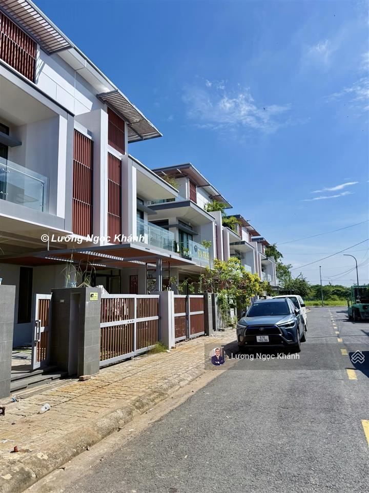 Cần tiền kinh doanh, nhượng lại gấp biệt thự 164m2 đông tăng long, hưng phúc giá chỉ 12.9 tỷ