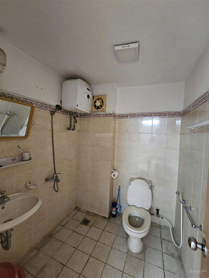 Căn hộ chung cư nơ 8 bán đảo linh đàm, hướng đông nam view hồ, tầng cao, 3pn, 2wc