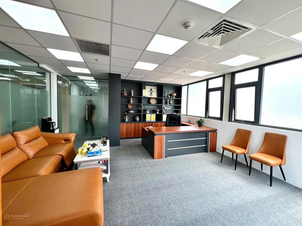 Văn phòng 170m² ( full nội thất) khu vực sân bay tân bình )