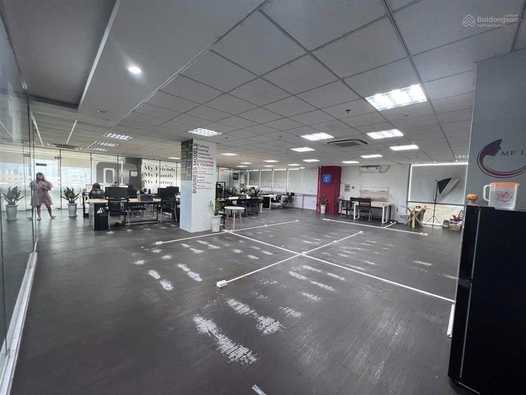 Văn phòng 400m2 , mt nguyễn gia trí, p.25, quận bình thạnh (rẻ tiết kiệm chi phí)