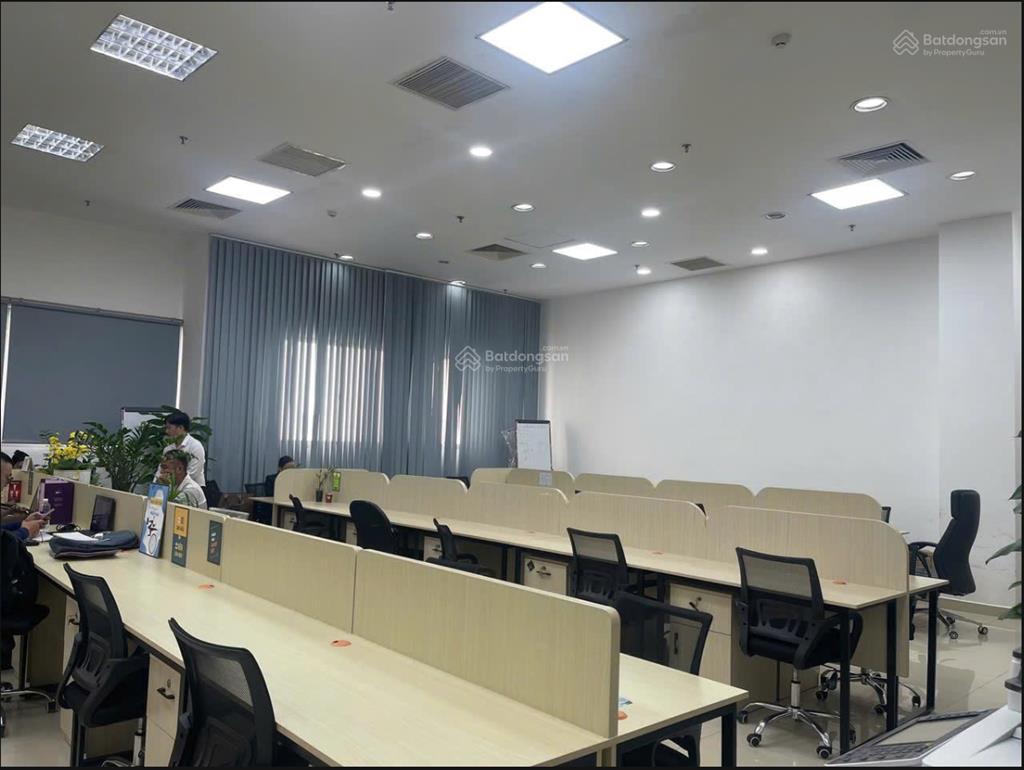 Cho thuê văn phòng 240m2 tại nguyễn xí, p26, q. bình thạnh, 360 nghìn / m2