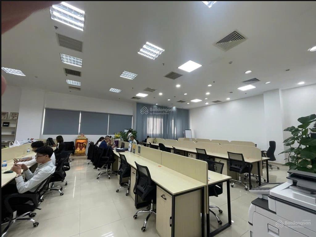 Cho thuê văn phòng 240m2 tại nguyễn xí, p26, q. bình thạnh, 360 nghìn / m2