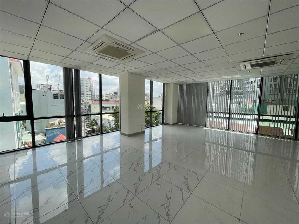 Văn phòng 155m2 mt nguyễn đình chính, phường 11, quận phú nhuận