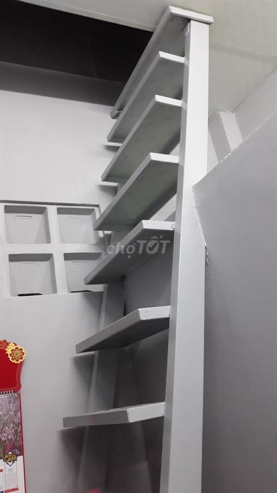 Cho thuê nhà nhỏ xinh 10m2, 1 phòng ngủ ngay trung tâm Quận 4
