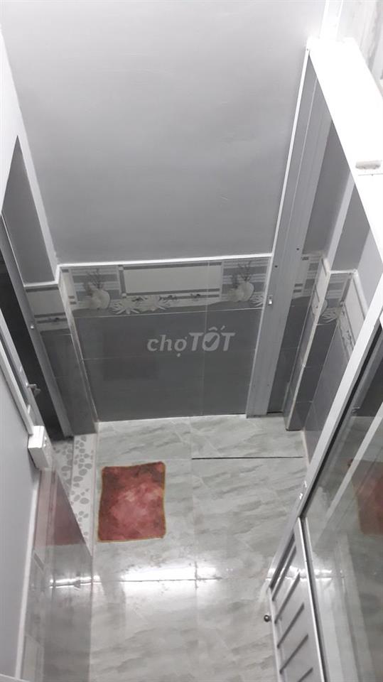 Cho thuê nhà nhỏ xinh 10m2, 1 phòng ngủ ngay trung tâm Quận 4