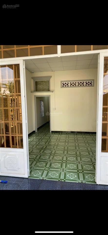Cho thuê nhà quận 9, 160m2, xe hơi vào đậu trong nhà.