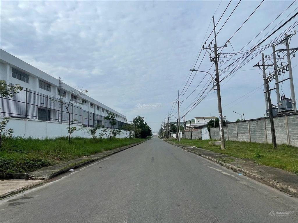 Hạ giá 5 tỉ bán gấp. giá mới chỉ còn 20 tỉ cho 5000m2 đất xây dựng xưởng