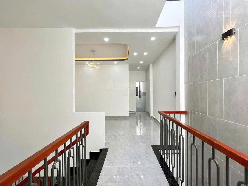 Bán nhà cuối đường đồng khởingay gần chợ  sổ riêng thổ cư600tr nhận nhà