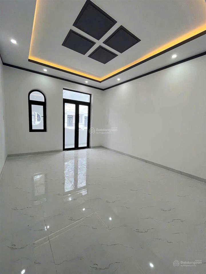 Bán căn nhà view sông cực đẹp  ngay gần ngã 4 tân phong  400tr nhận nhà