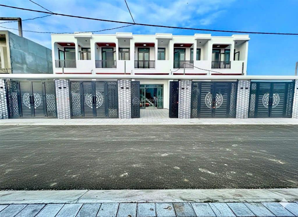 Bán căn nhà view sông cực đẹp  ngay gần ngã 4 tân phong  400tr nhận nhà