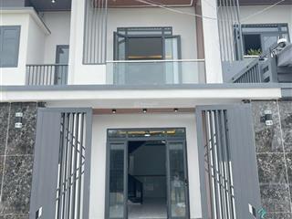 Bán nhà sổ riêng thổ cư hoàn công ngay vòng xoay cổng 11699tr nhận nhà