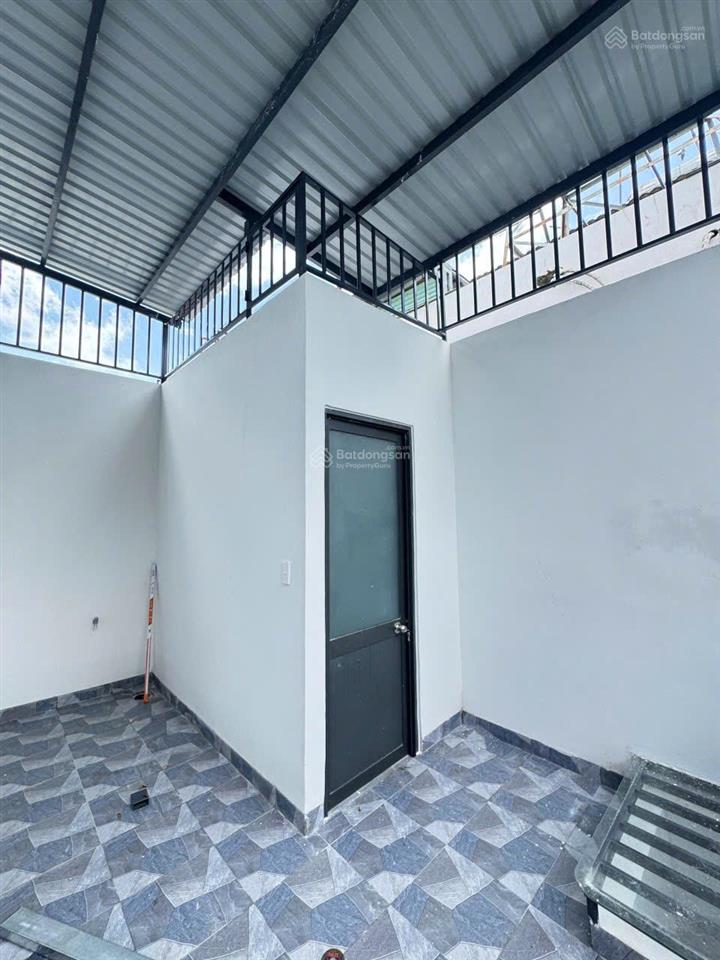 Nhà nhà 5x19 ngay tp biên hòakdc bửu longsổ riêng thổ cư800tr nhận nhà