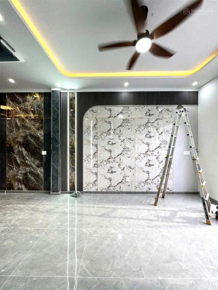 Bán nhà ngay vòng xoay cổng 11 sổ riêng thổ cư hoàn công chỉ cần 700tr nhận nhà