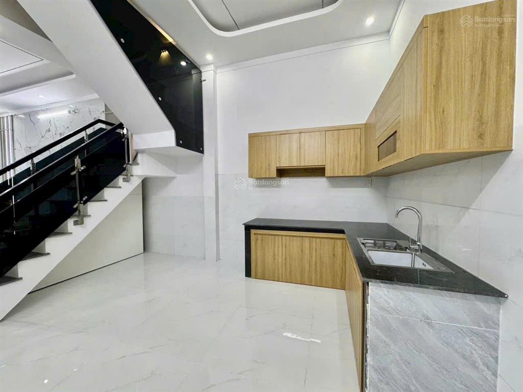Bán gấp căn nhà 1 trệt 1 lầu ngay chợ thạnh phú  giá 2,1tỷ ( chiết khấu thêm nội thất 100trieu )
