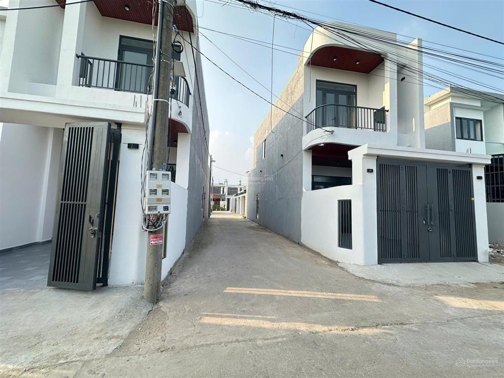 Chính chủ bán gấp lô đất 90m2 ,sổ riêng thổ cư ngay chợ thạnh phú  tân triều